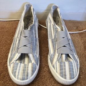 Womens slip on shoes